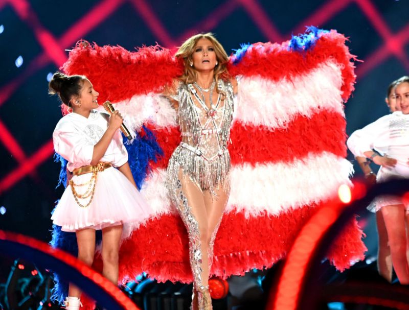 Jennifer Lopez with her fur coat